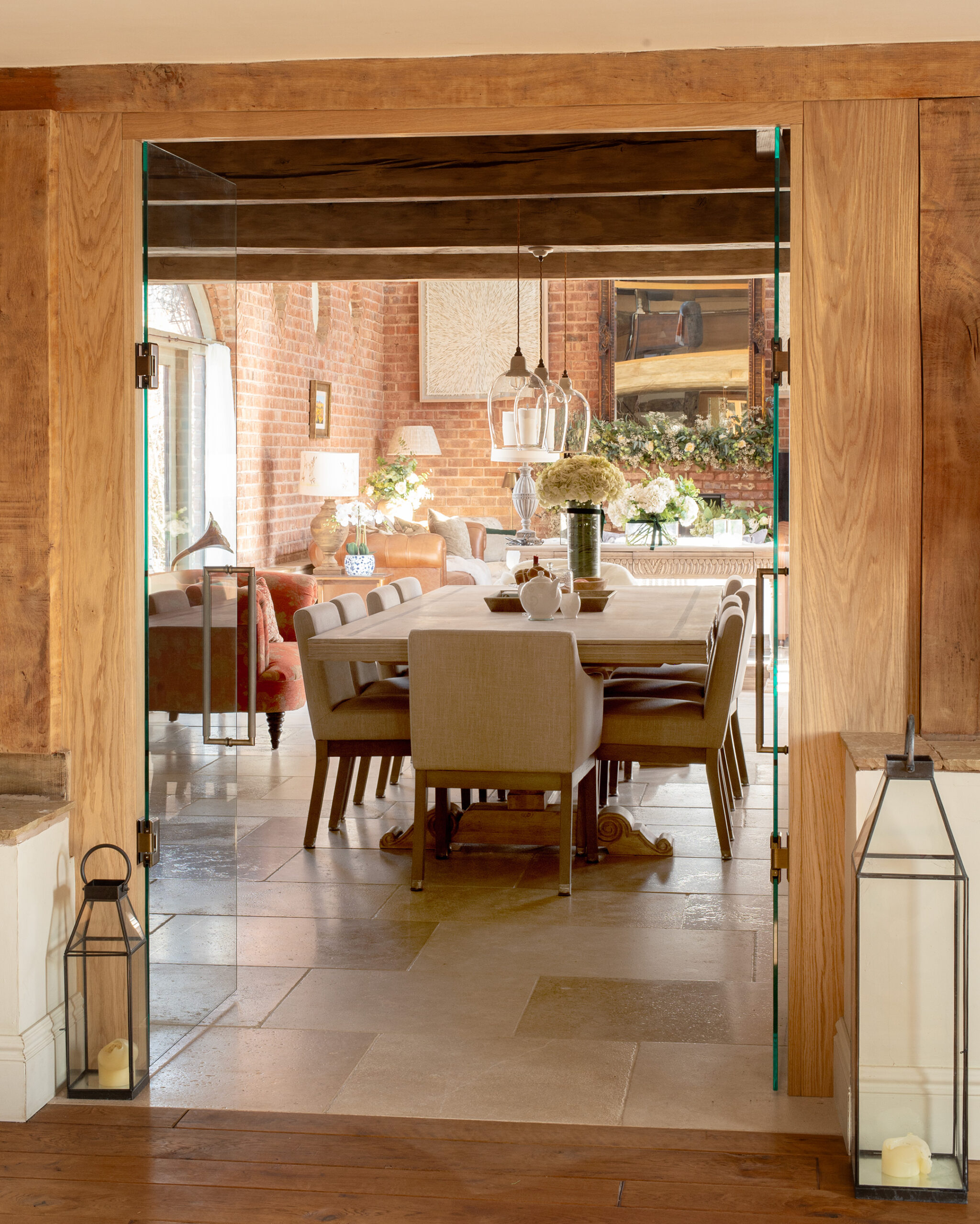 Gainsborough-through-door